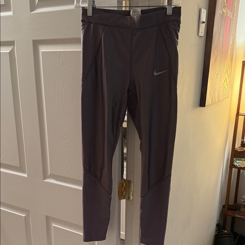 Nike Purple Ankle Cropped Pants